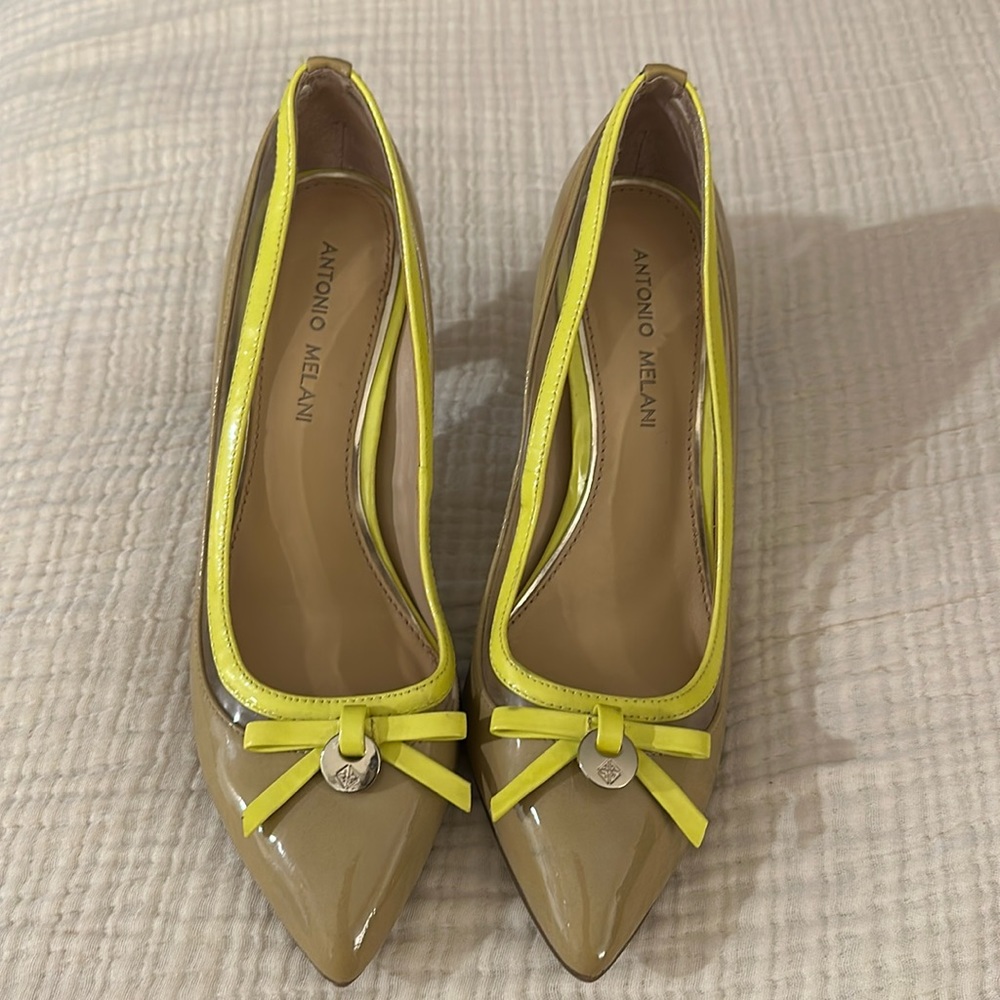 Antonio Melani Nude/Lime Green Heals (size 8.5)